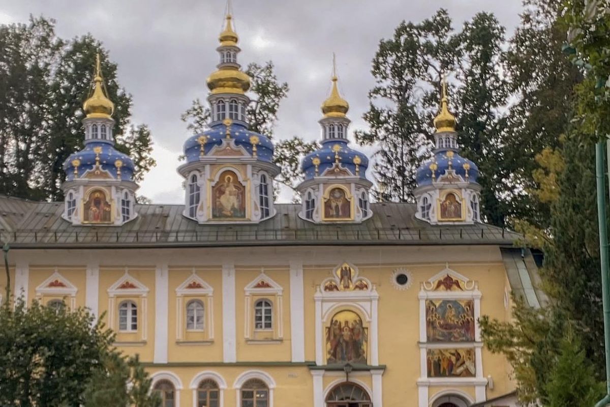 ПСКОВ, ПЕЧОРЫ: ВСЁ ГЛАВНОЕ ЗА ОДИН ДЕНЬ ИЗ ПЕТЕРБУРГА