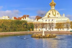 Детская (школьная) экскурсия в Петергоф.