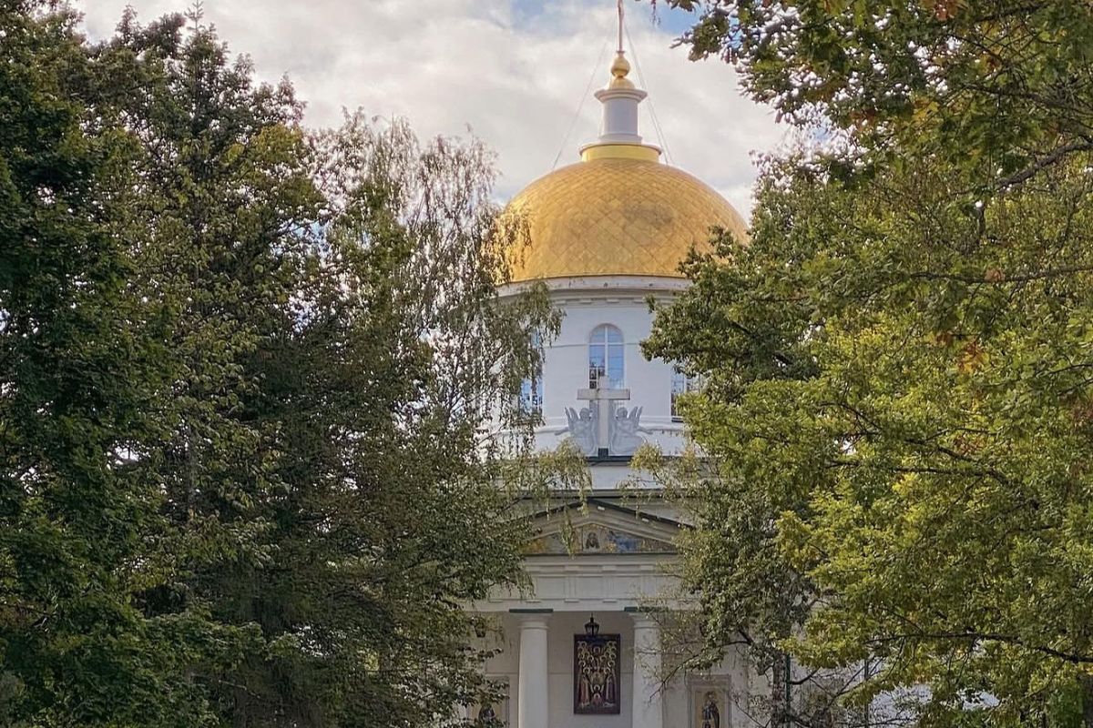 ПСКОВ, ПЕЧОРЫ: ВСЁ ГЛАВНОЕ ЗА ОДИН ДЕНЬ ИЗ ПЕТЕРБУРГА