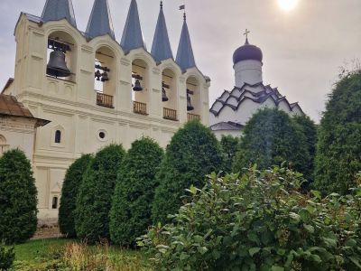 Монастыри Тихвина
